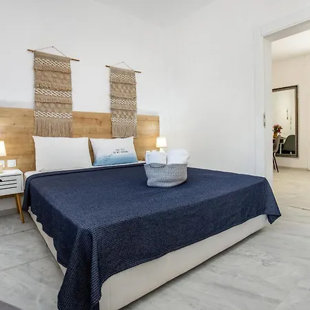 Villa Marti Garden - Budget Studios Apart Otel Órmos Prínou