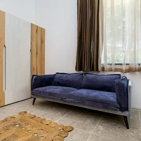 Villa Marti Garden - Budget Studios Apart Otel 3*