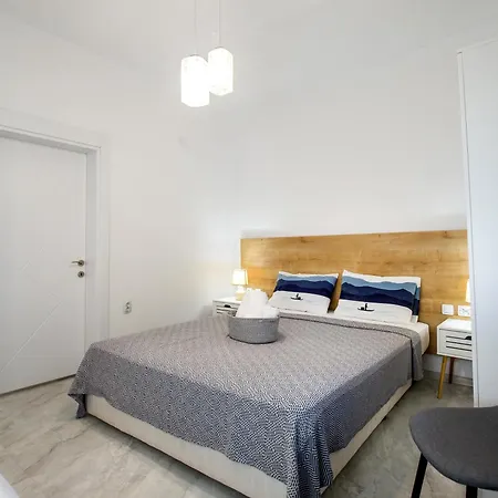 Villa Marti Garden - Budget Studios Apart Otel 3*