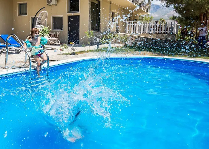 아파트호텔 Marti Garden 3*